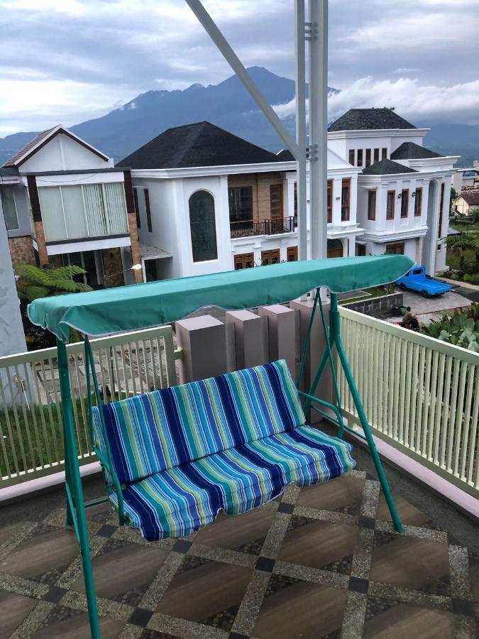 Villa Kusuma Hill A8 Бату Екстериор снимка