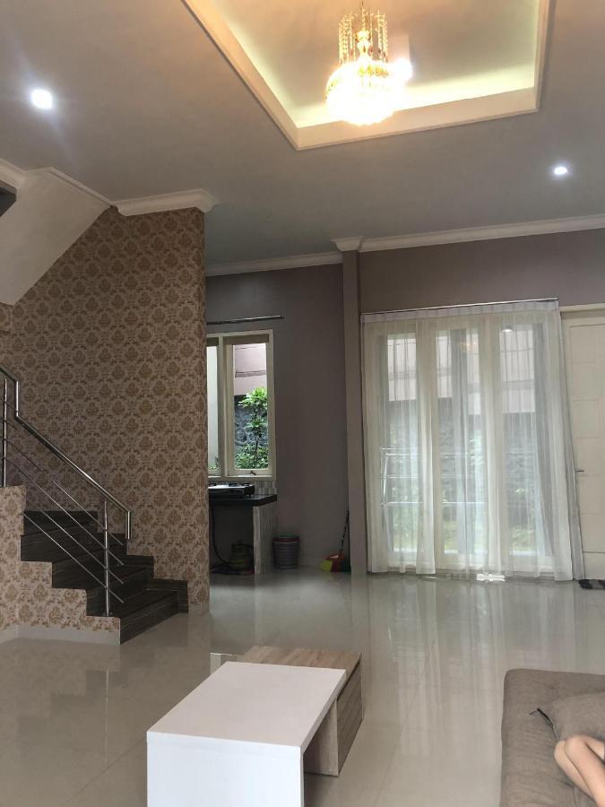 Villa Kusuma Hill A8 Бату Екстериор снимка