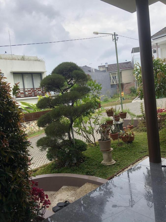 Villa Kusuma Hill A8 Бату Екстериор снимка